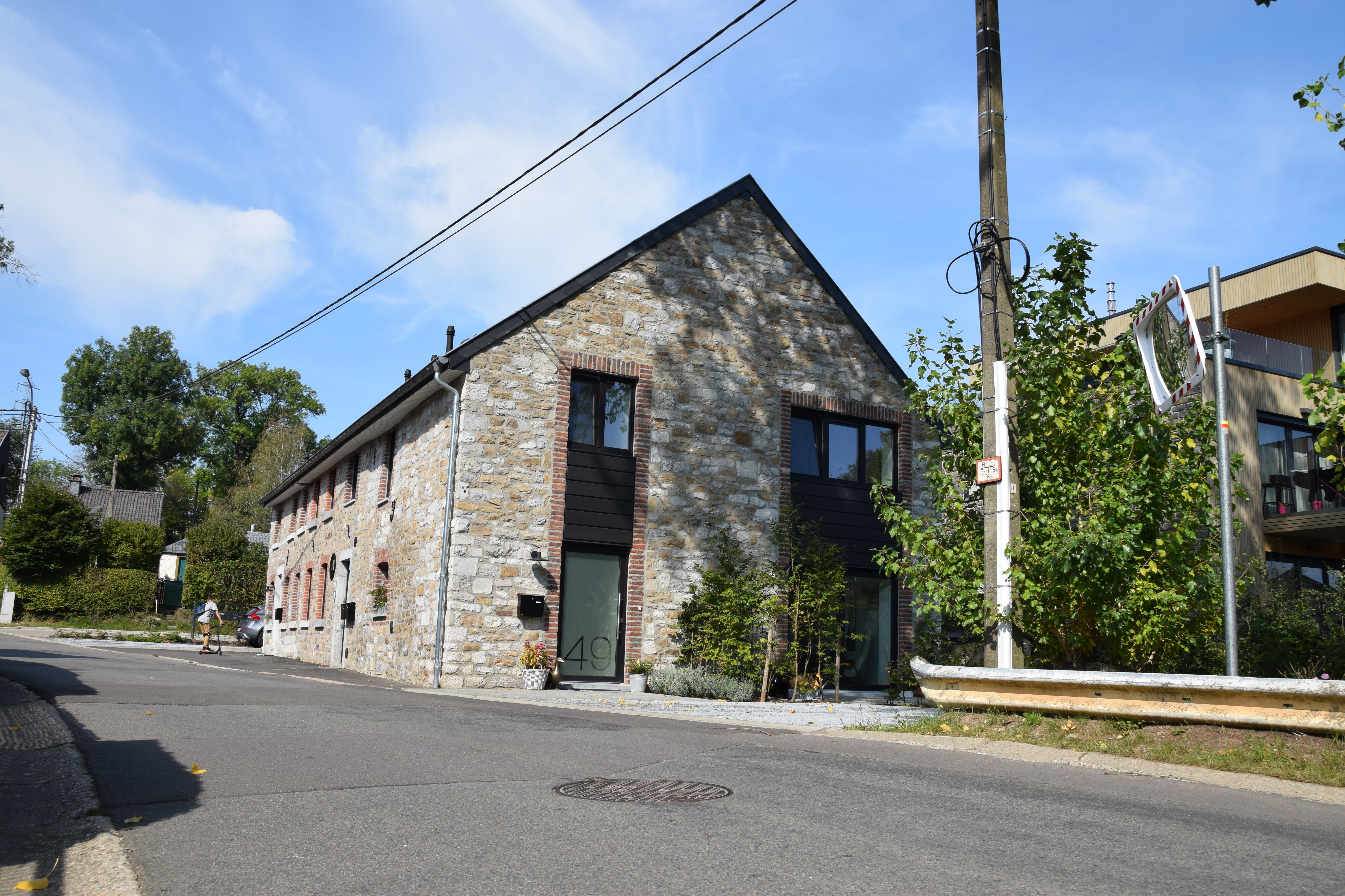Bauernhaus Renovierung Eupen - Seitenansicht der rechten Seite von nahem - Danphil-Construction Contractor