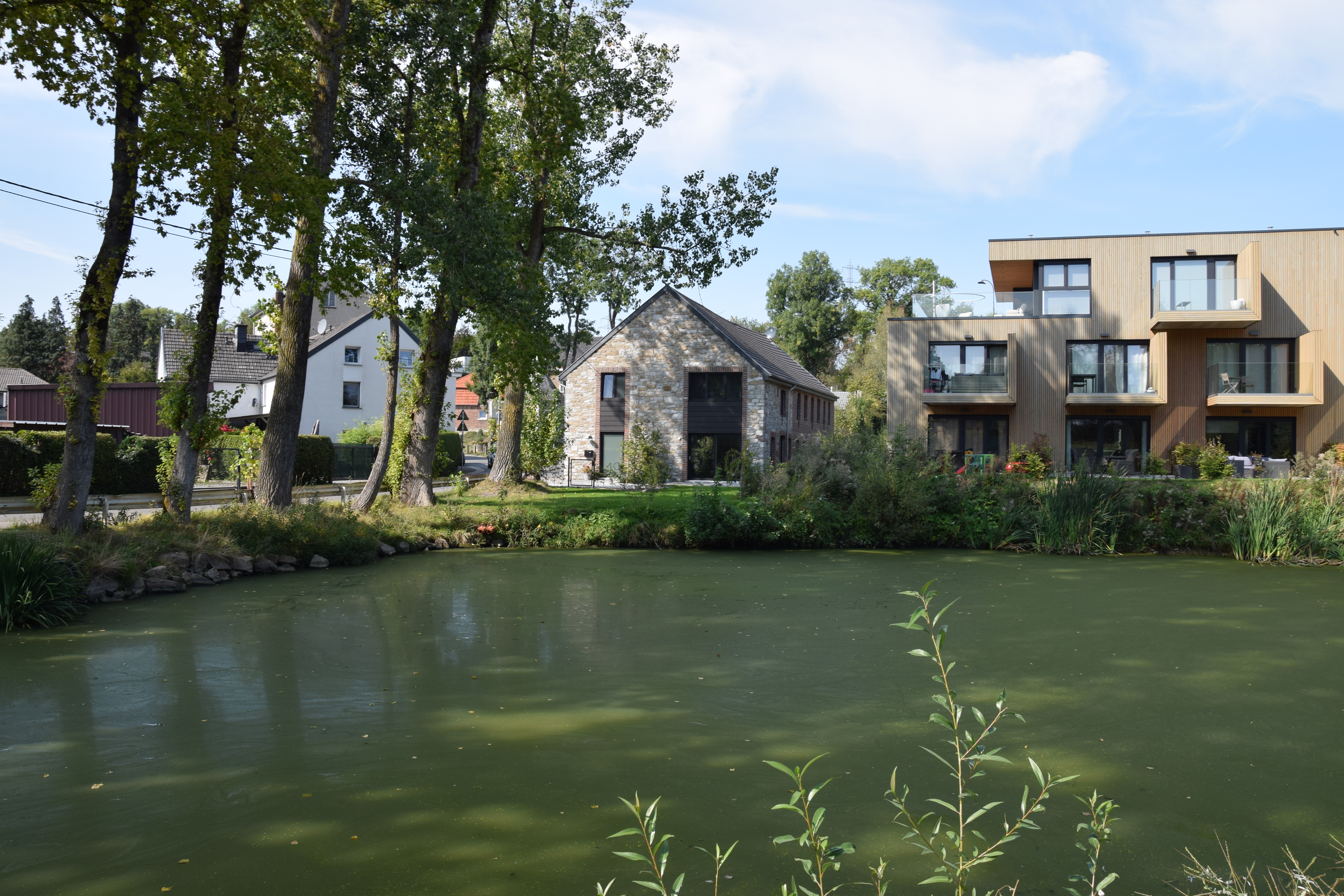 Bauernhaus Renovierung Eupen - Seitenansicht der rechten Seite im Überblick - Danphil-Construction Contractor