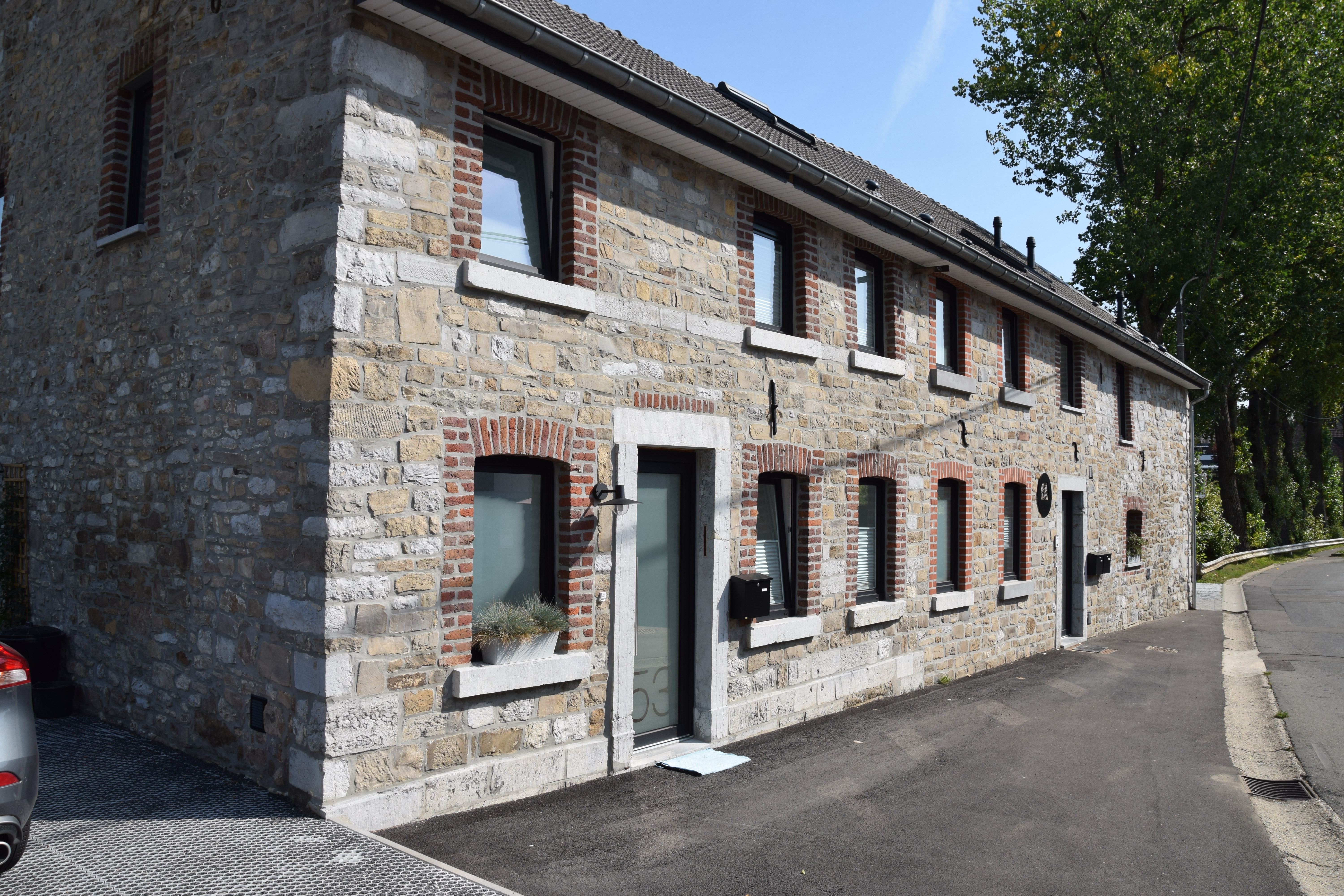 Bauernhaus Renovierung Eupen - Vorderansicht von links - Danphil-Construction Contractor