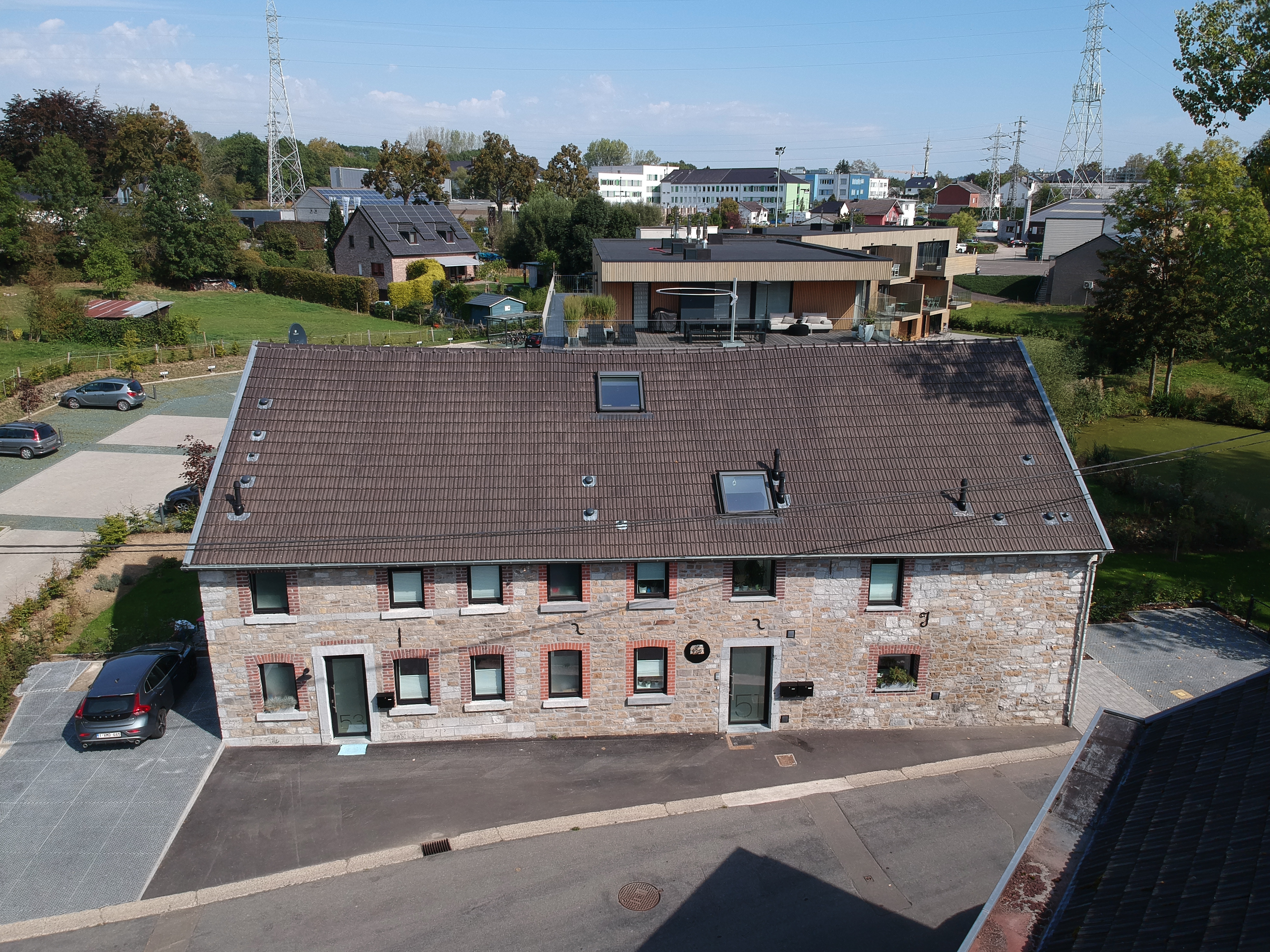 Bauernhaus Renovierung Eupen - Vorderansicht von oben - Danphil-Construction Contractor