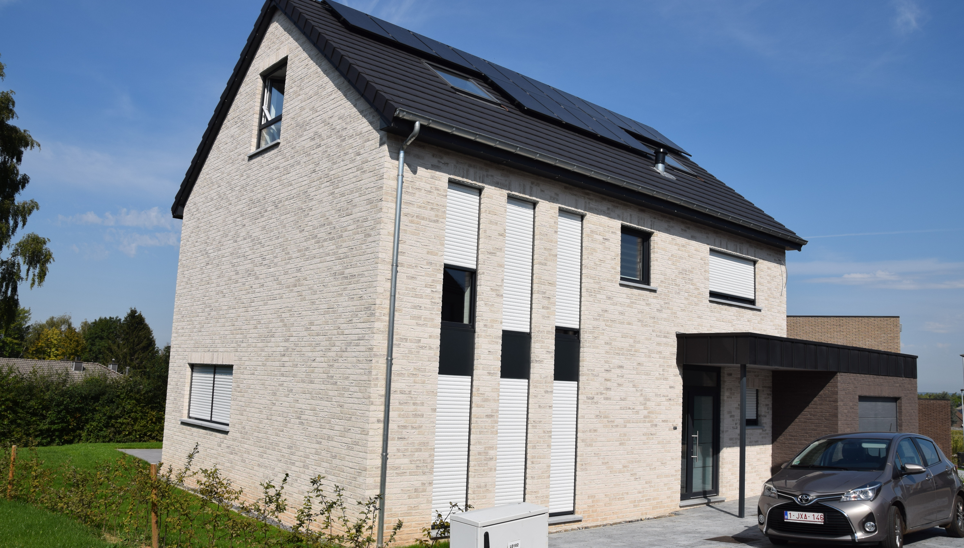 Modern villa Lontzen - Front view left (cover) - Danphil-Construction Contractor