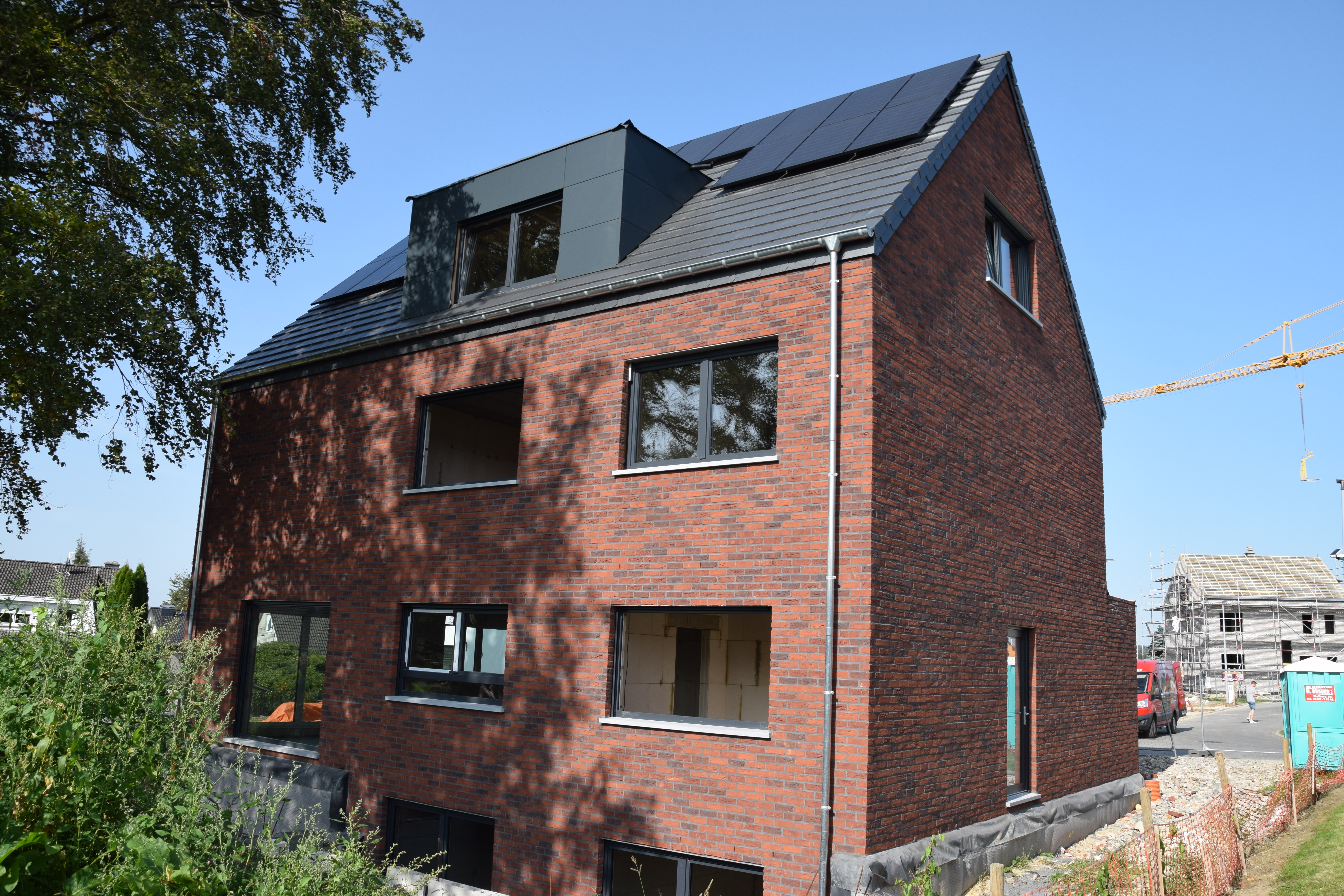 Villa Lichtenbusch Raeren - Hinteransicht von rechts - Danphil-Construction Contractor