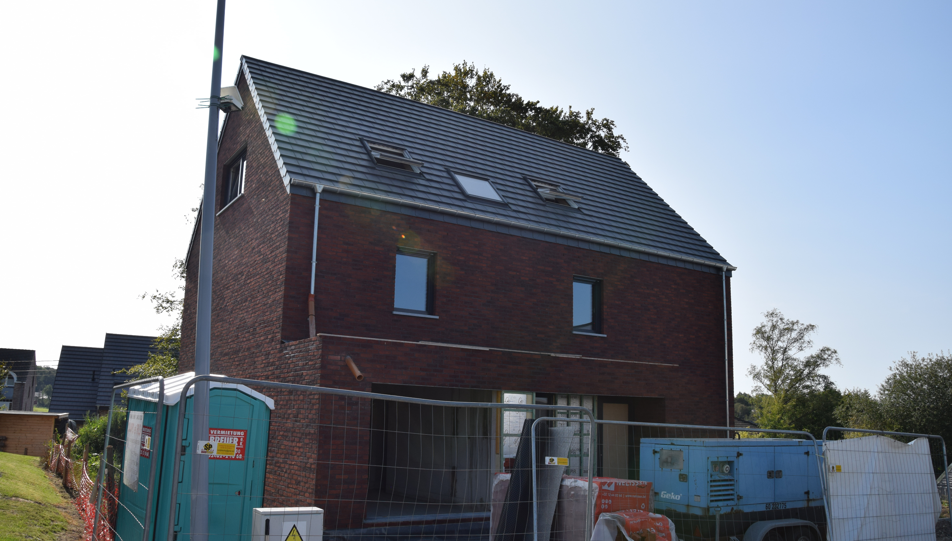 Villa Lichtenbusch Raeren - Vorderansicht von links (cover) - Danphil-Construction Contractor