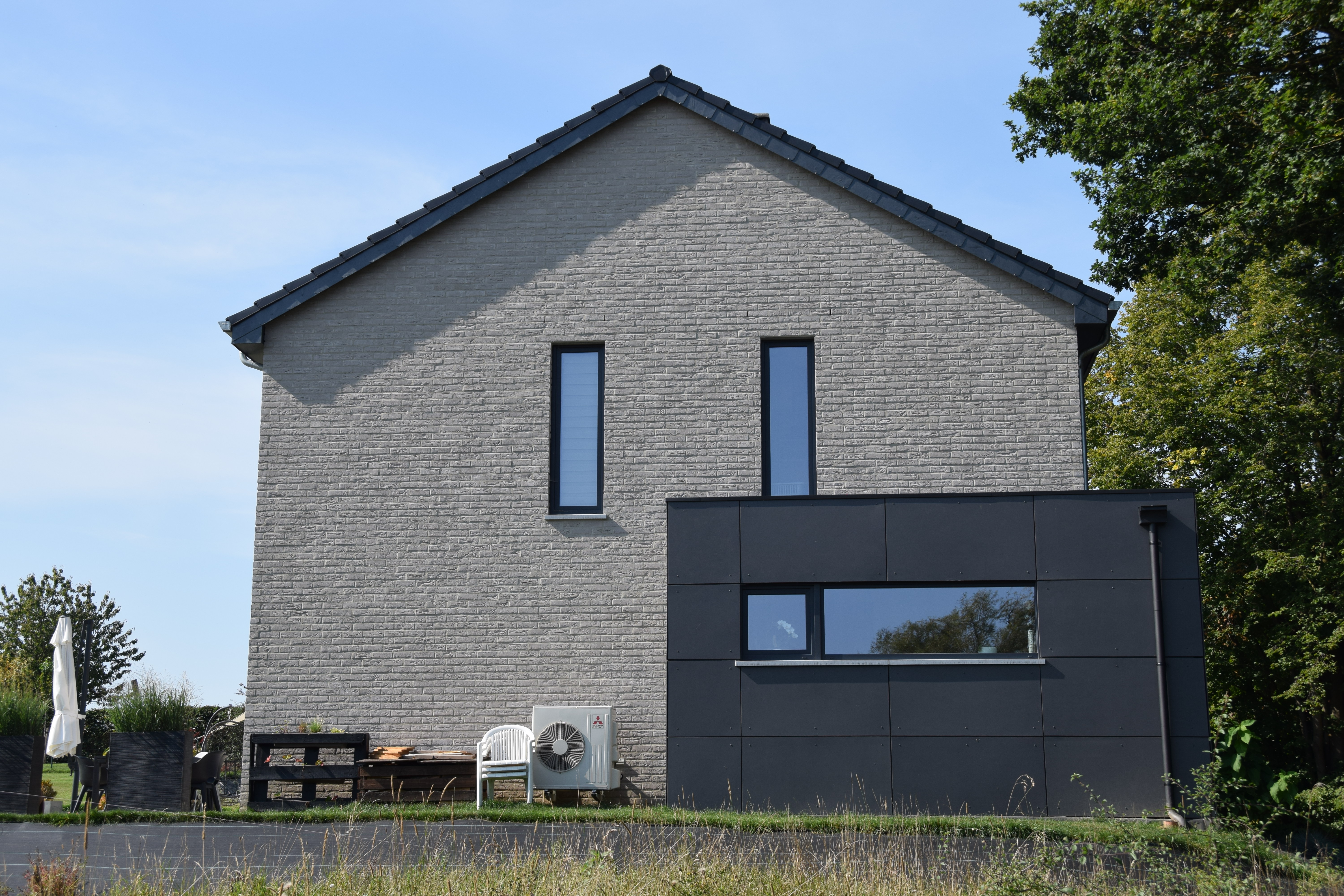 Villa Lontzen - vue latérale de gauche - Danphil-Construction Contractor