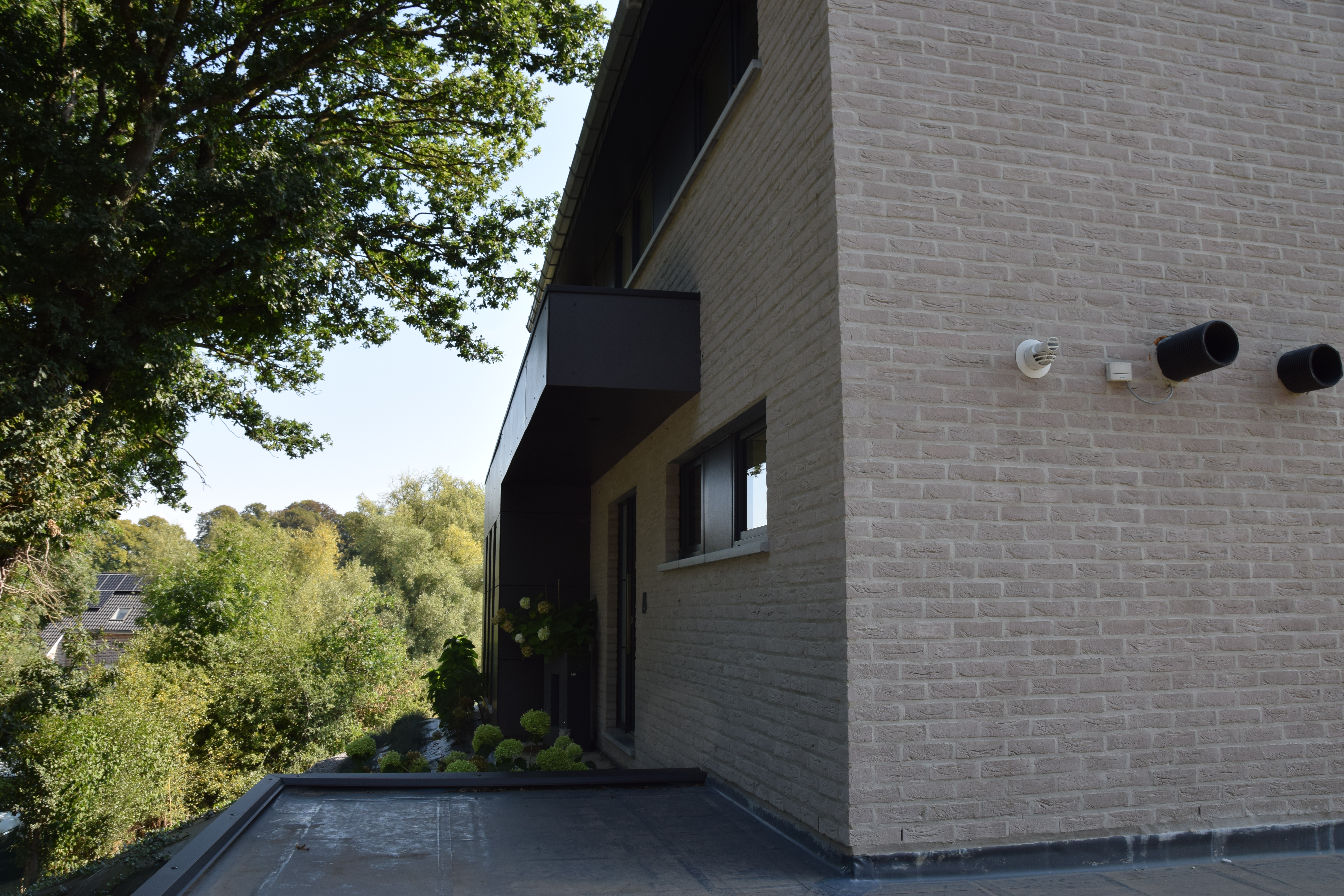 Villa Lontzen - vue latérale de droite - Danphil-Construction Contractor