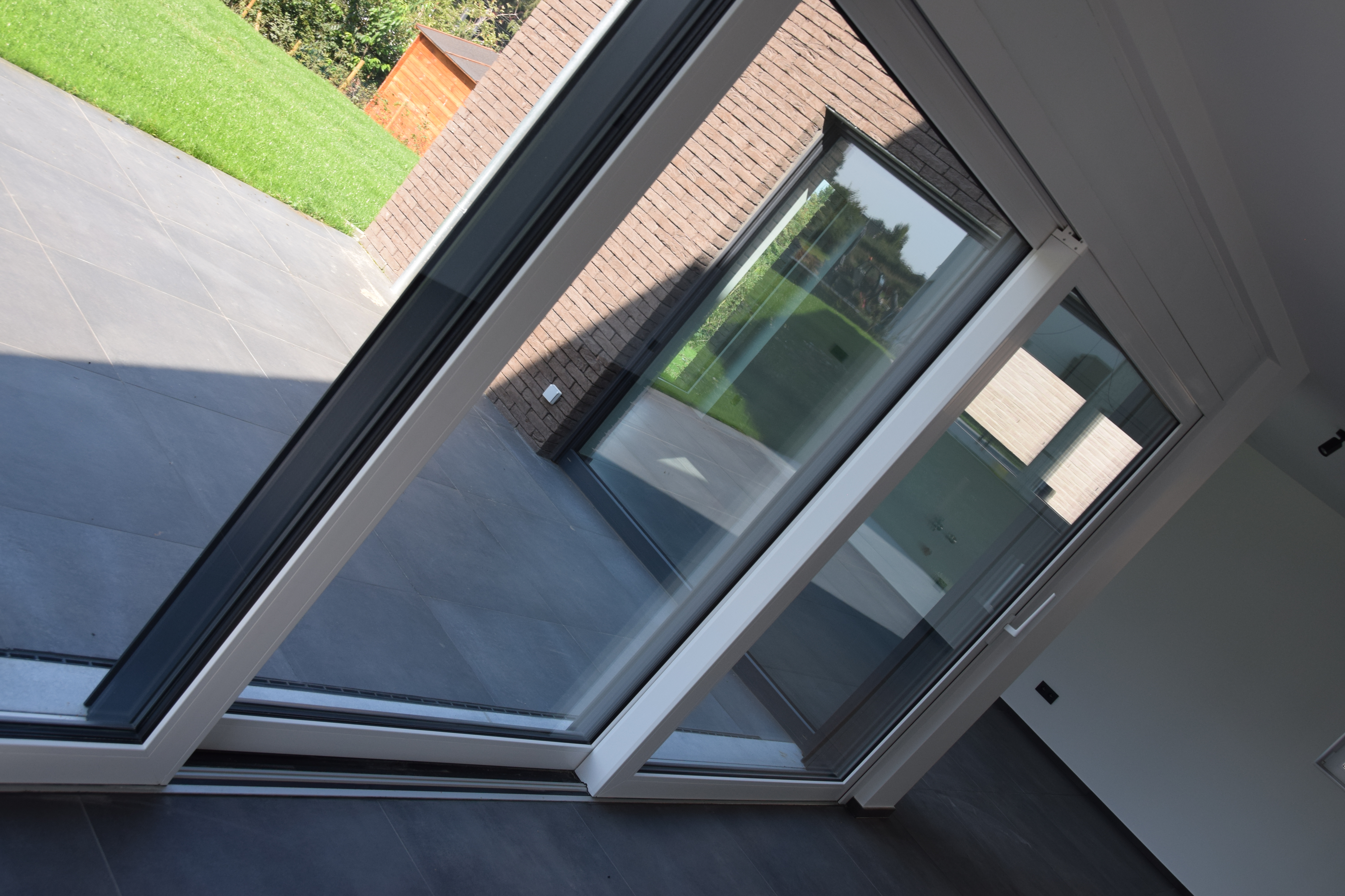 Villa with flat roof Lontzen - Terrace door - Danphil-Construction Contractor