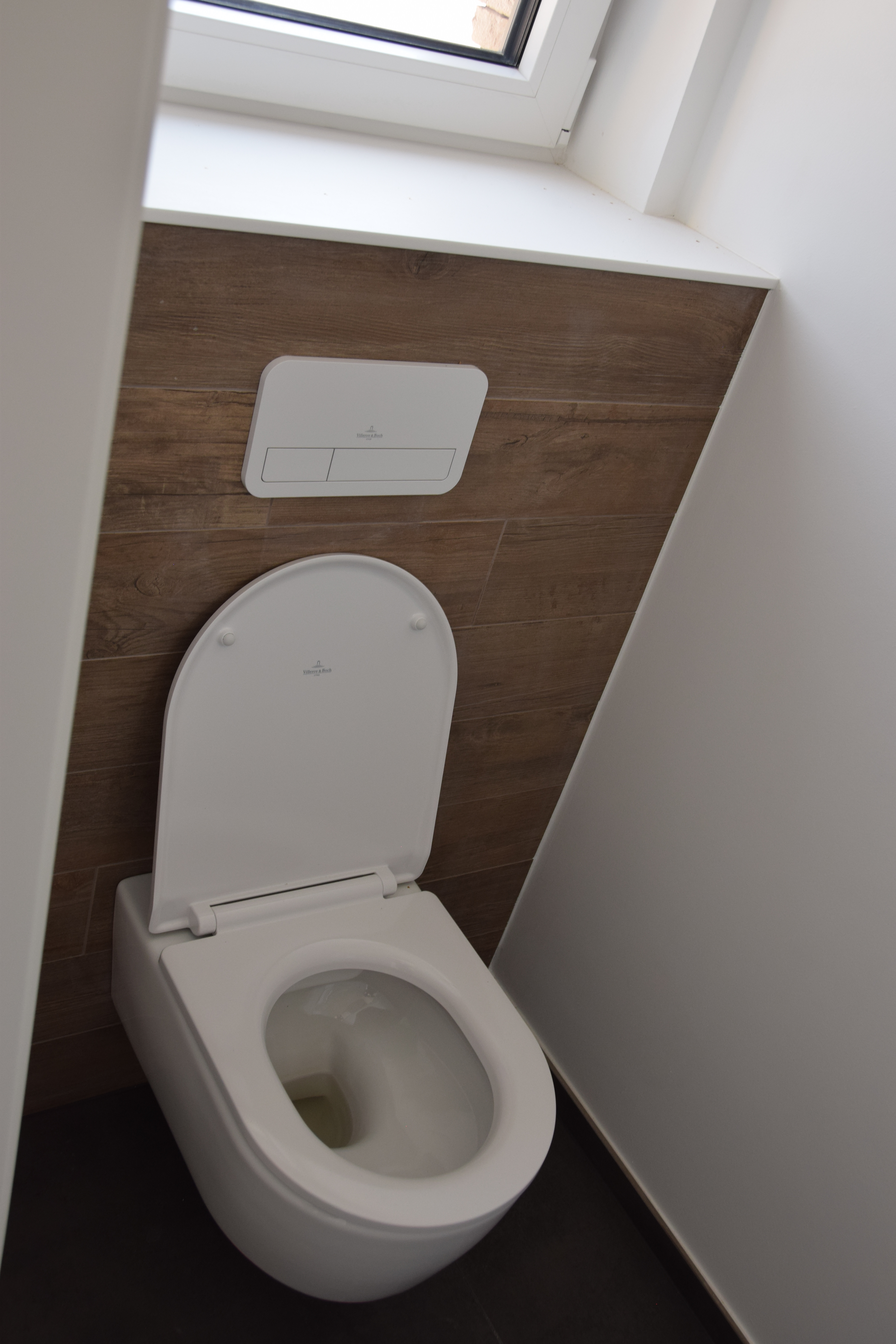 Villa with flat roof Lontzen - Toilet - Danphil-Construction Contractor