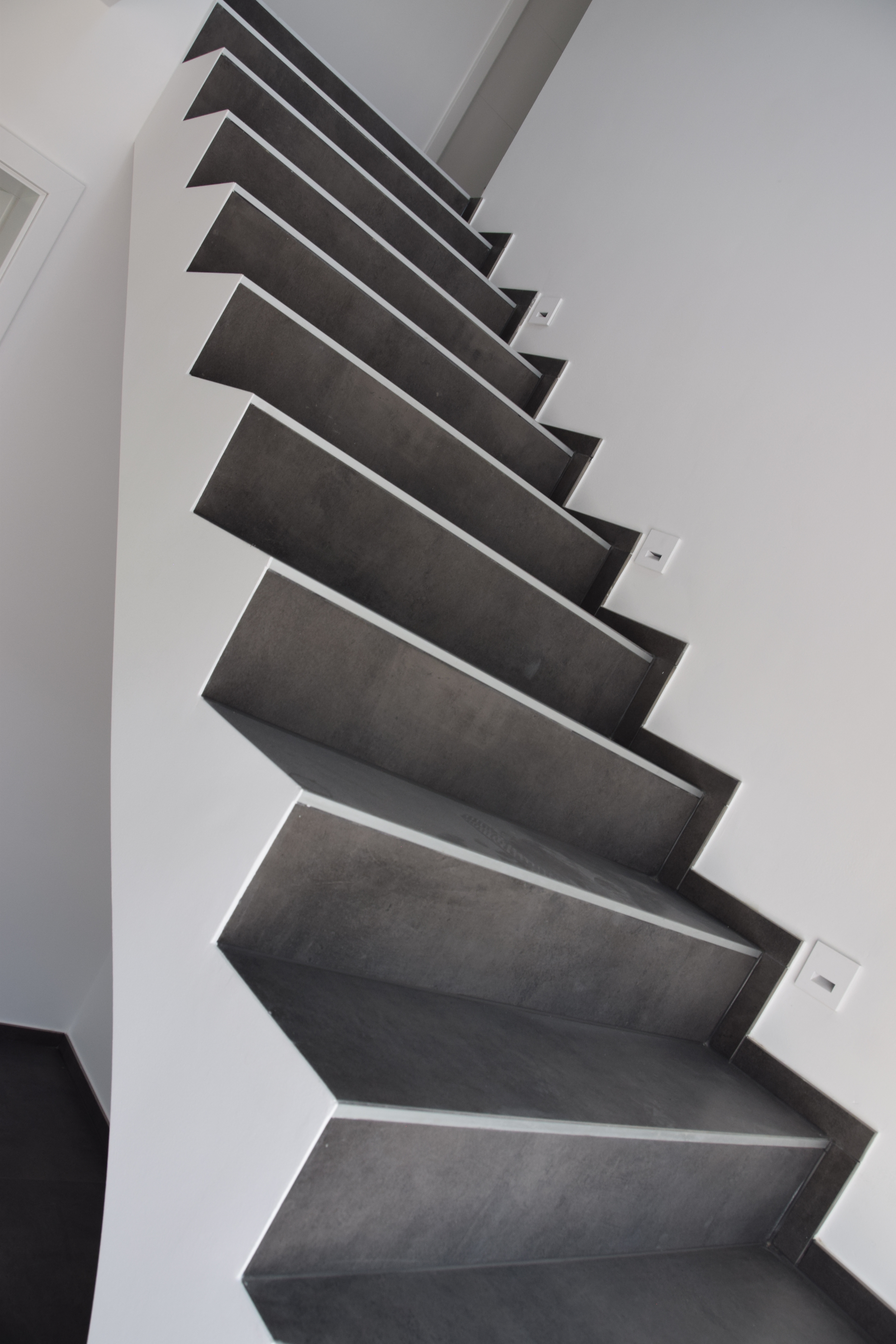 Villa with flat roof Lontzen - Straight staircase - Danphil-Construction Contractor