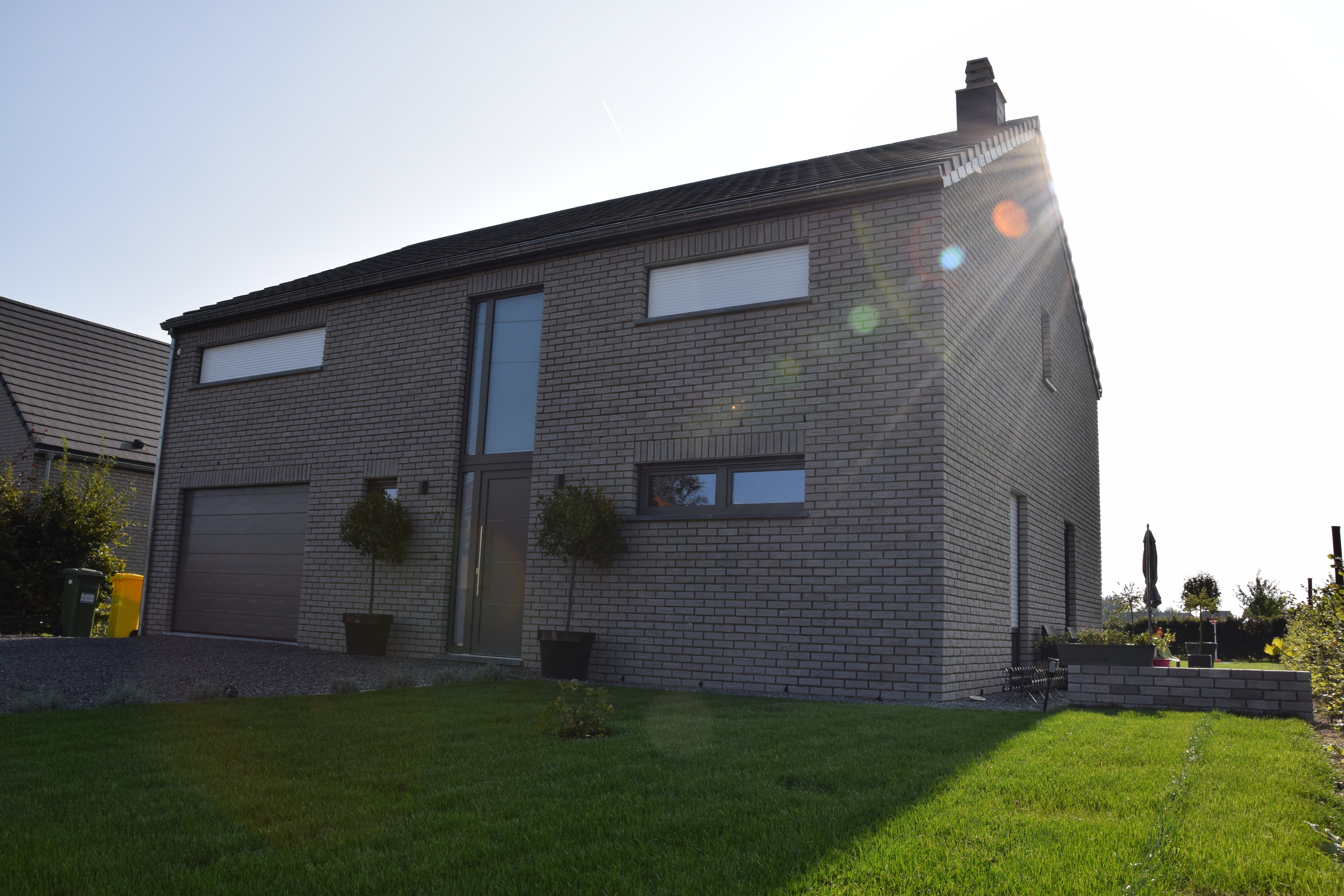 Villa avec piscine Lontzen - Vue de face depuis le fond - Danphil Construction Contractor