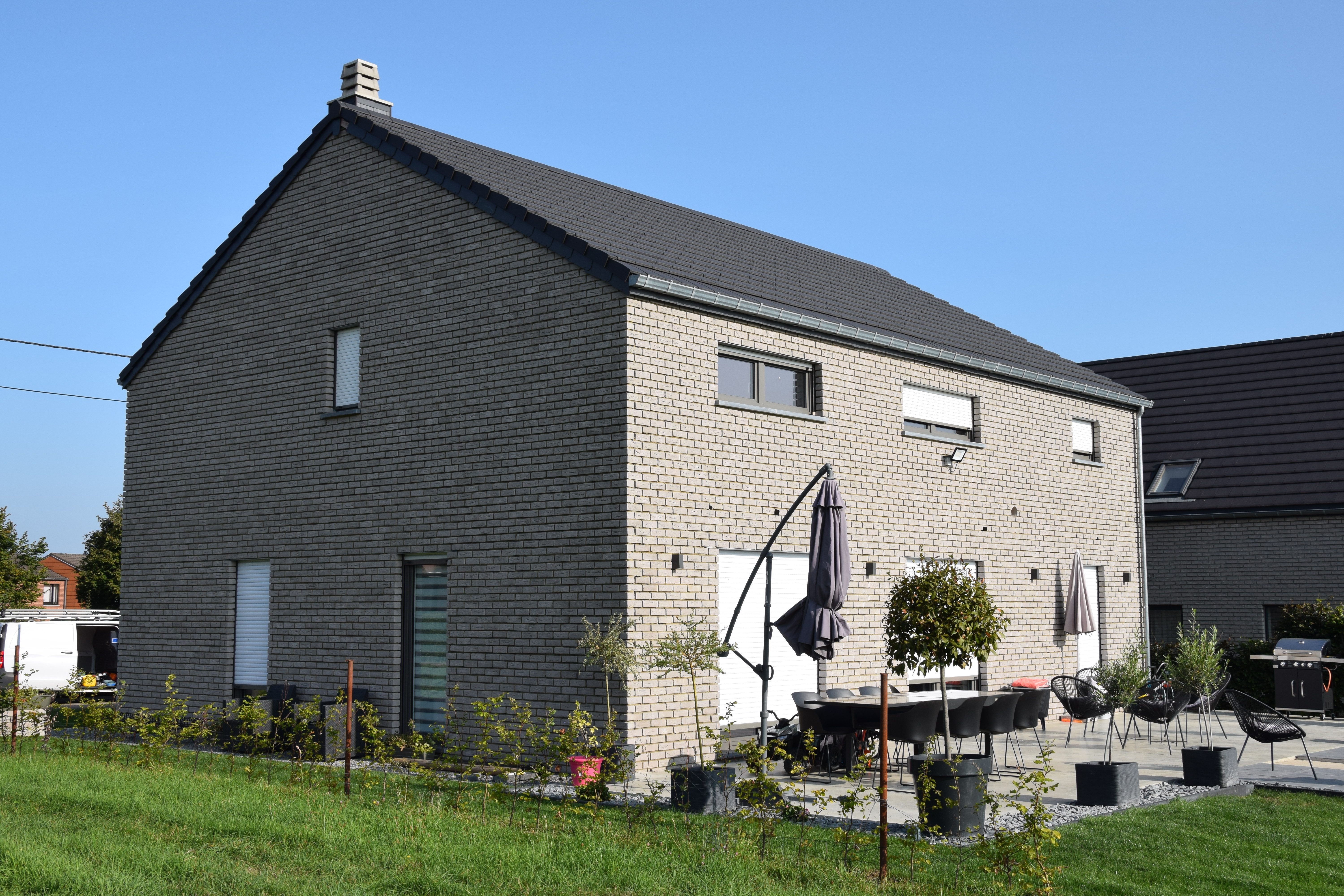 Villa avec piscine Lontzen - vue arrière de gauche - Danphil Construction Contractor